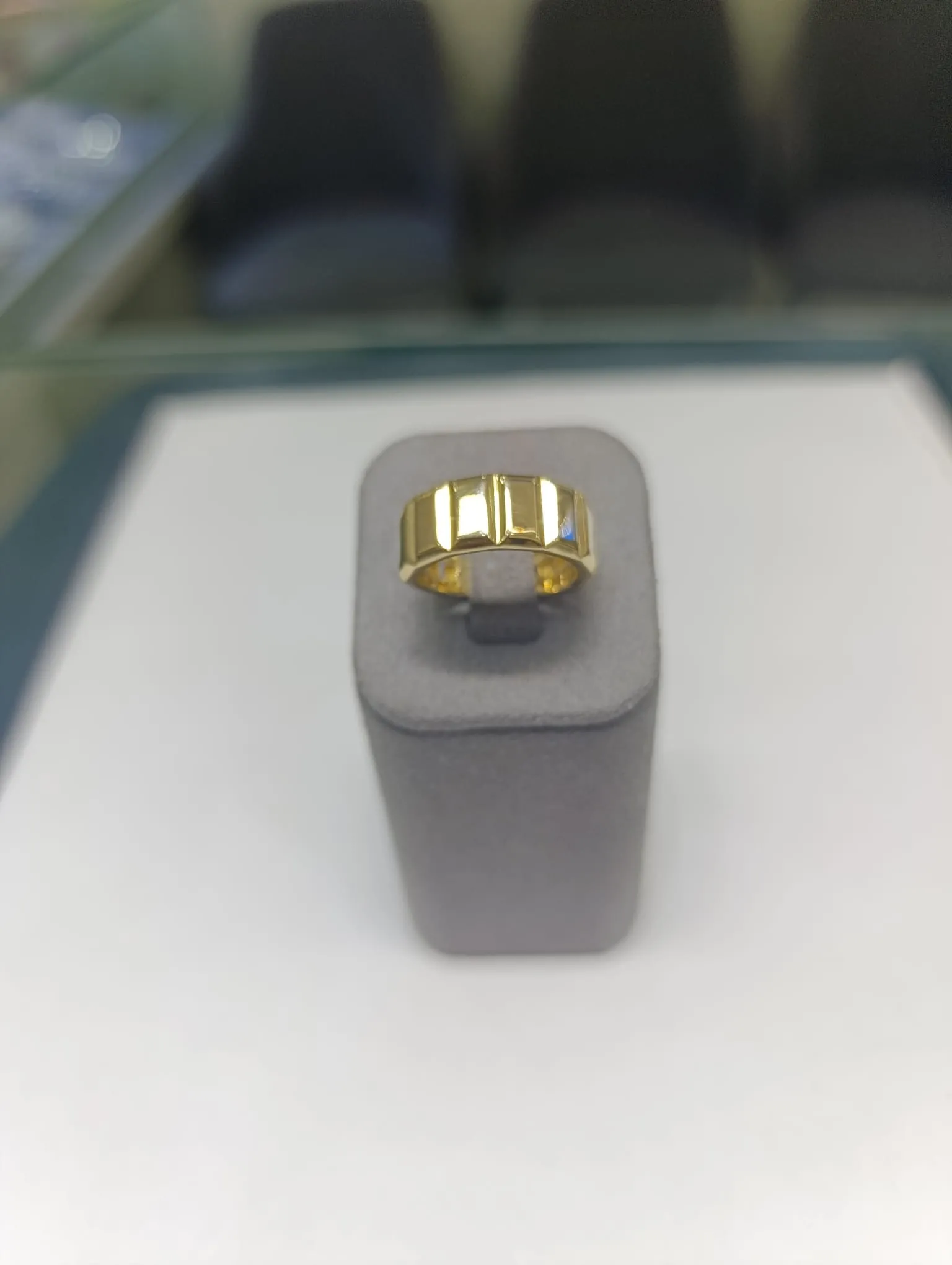 İtalyan Tasarım Yüzük 