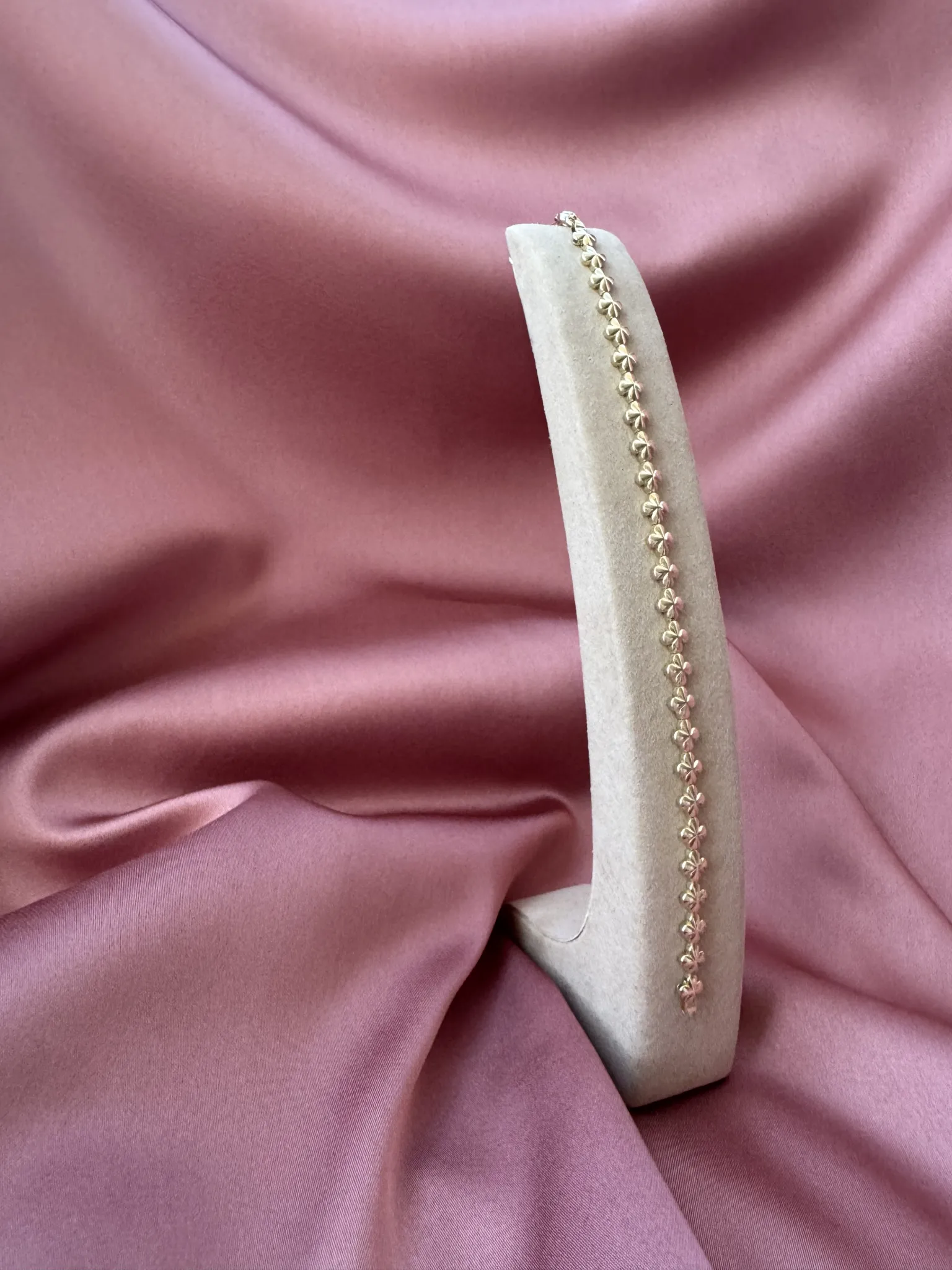 Çiçek Desen Bileklik 