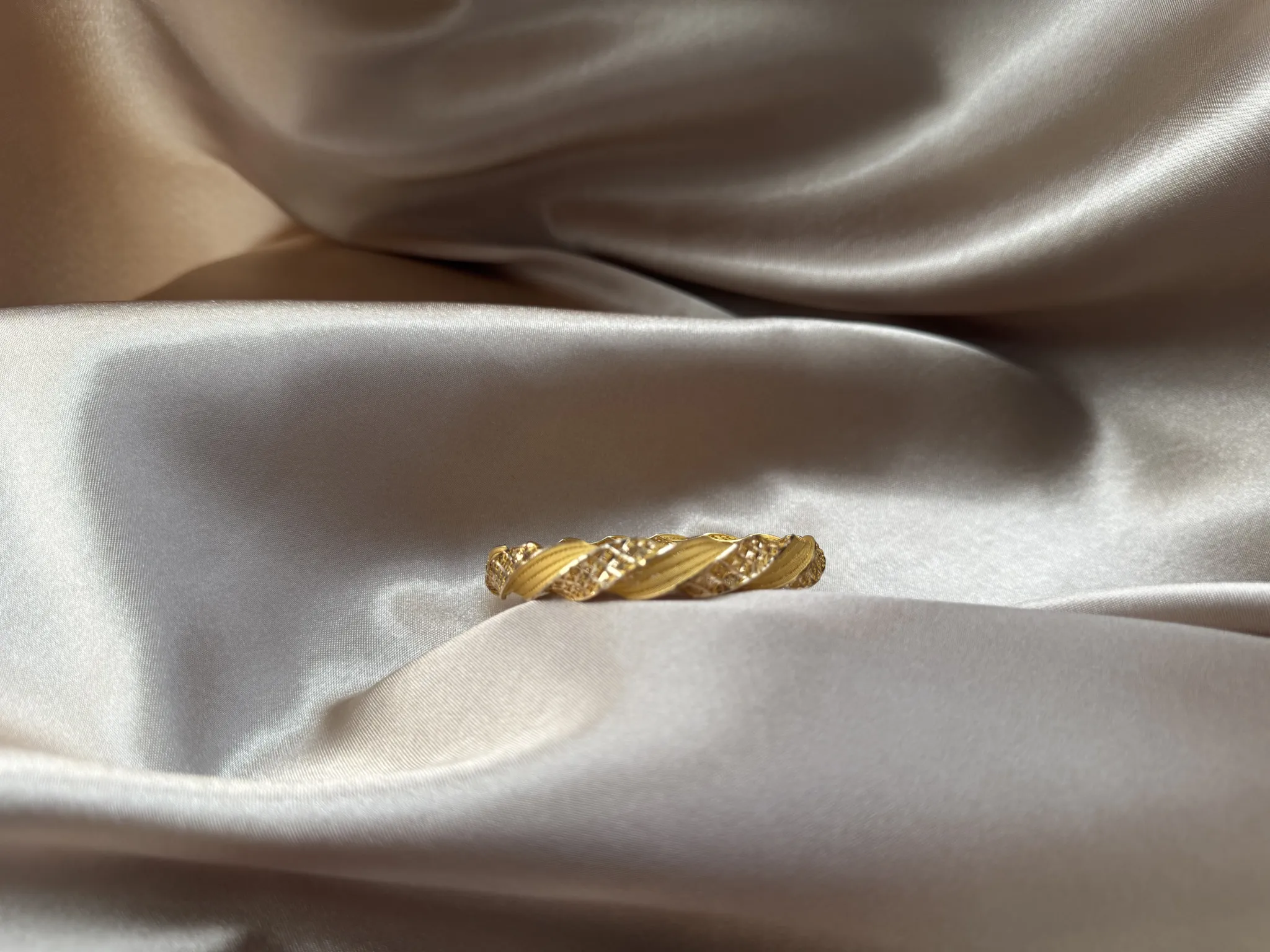 Hasır işlemeli Kelepçe 