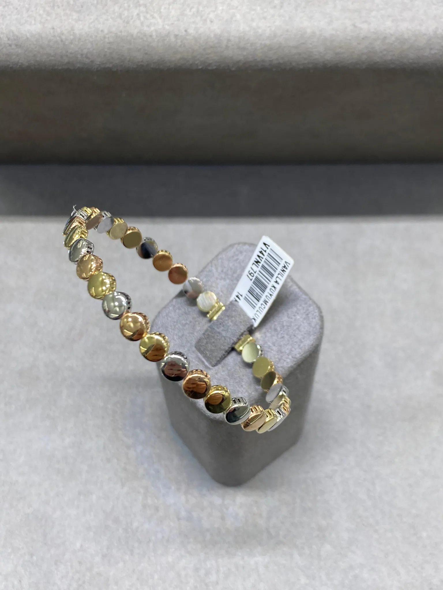 Yuvarlak 3 Renkli Kelepçe