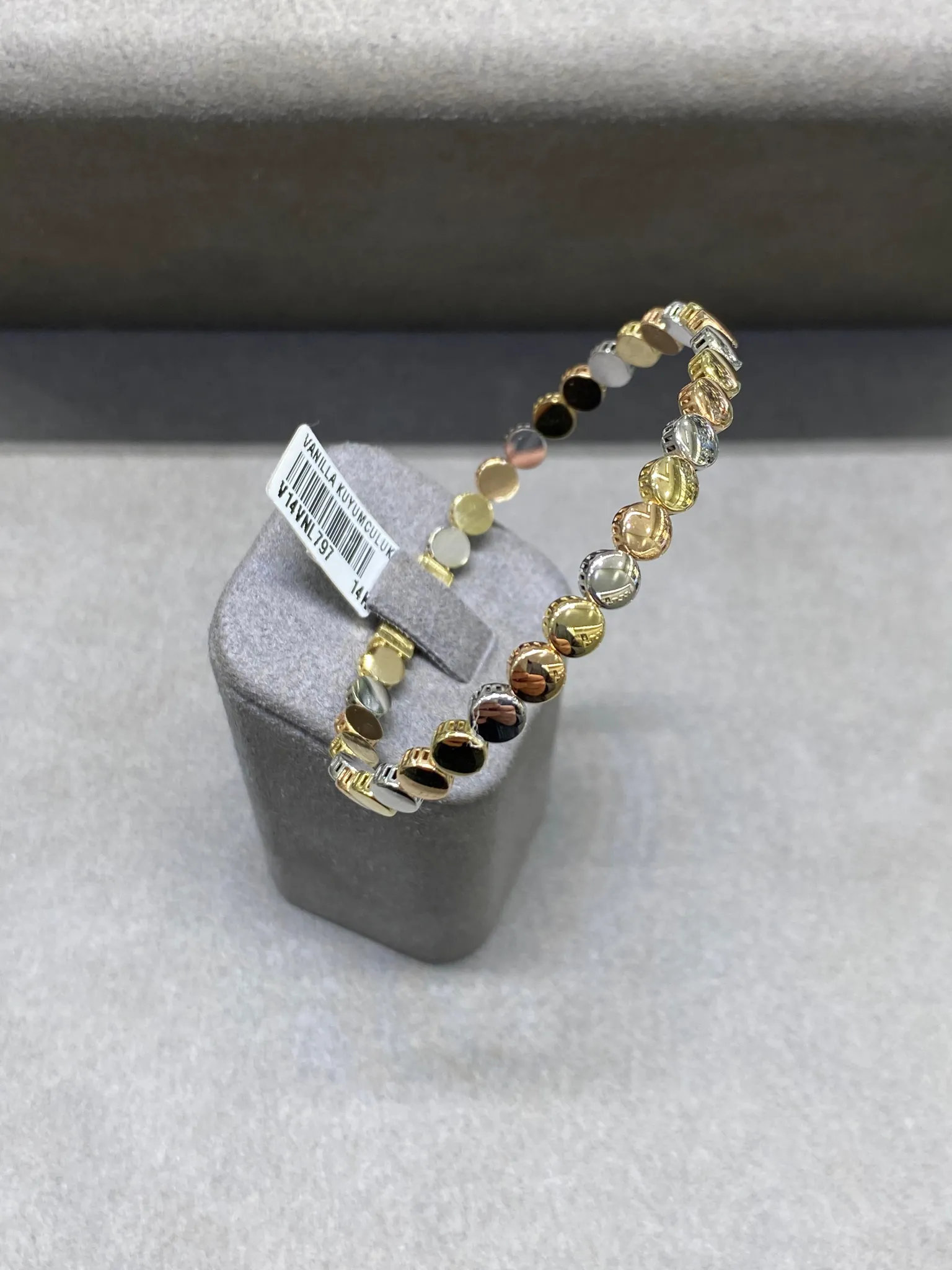 Yuvarlak 3 Renkli Kelepçe