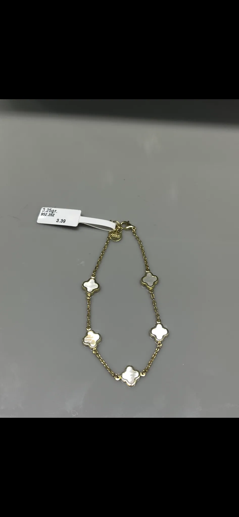 Beyaz Yoncalı Bileklik 