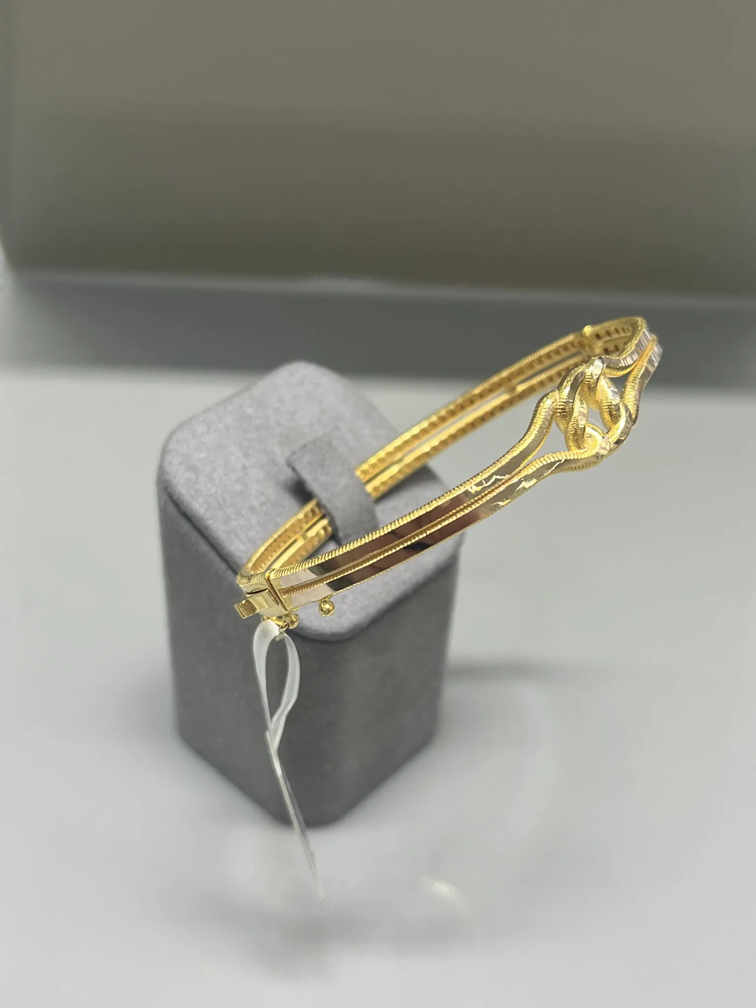 Sonsuz Döngü Kelepçe