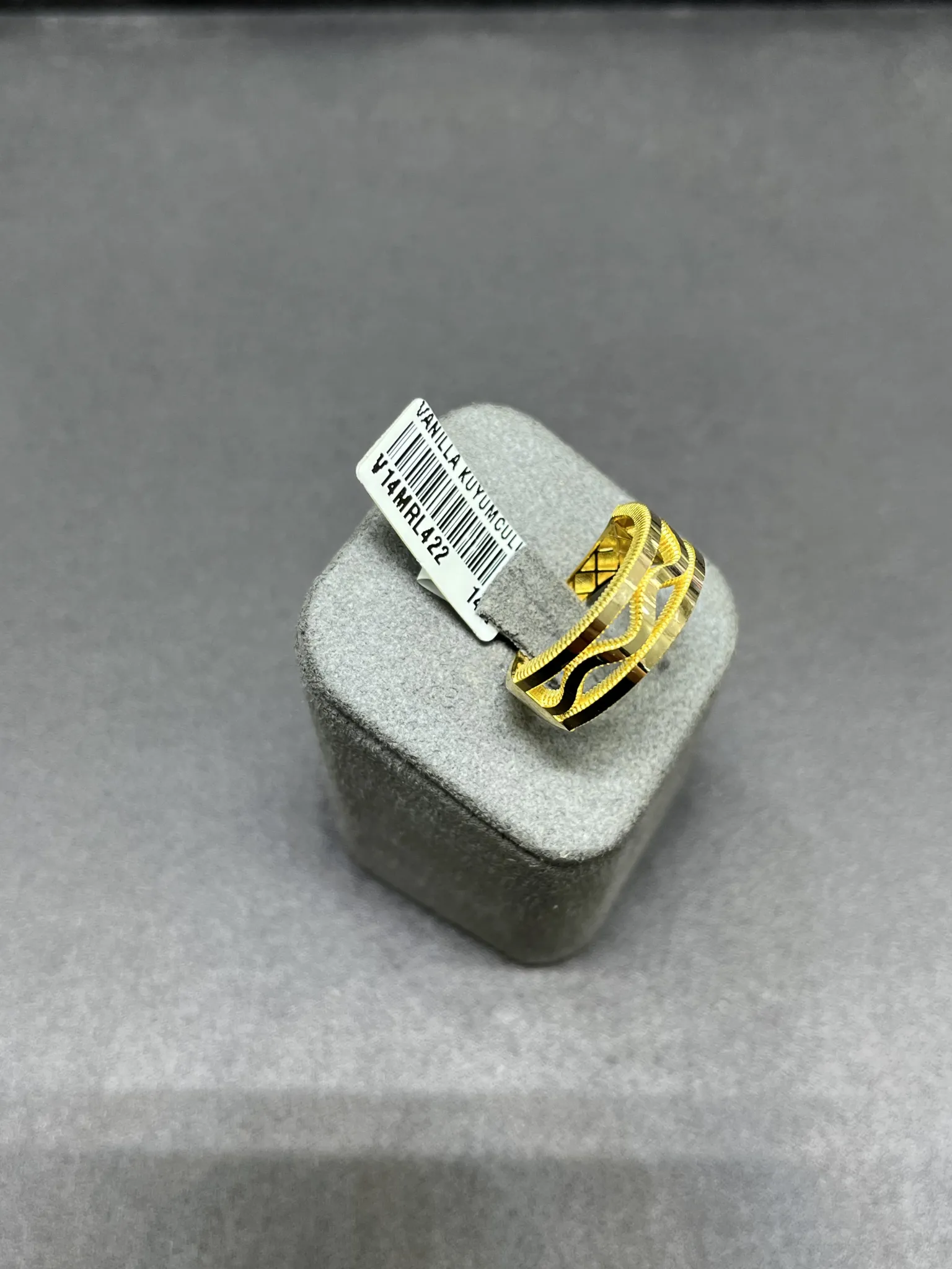 Zigzag Desenli Yüzük 